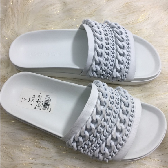 Kendall+Kylie Women's Shiloh Slide in White - Picture 6 of 8